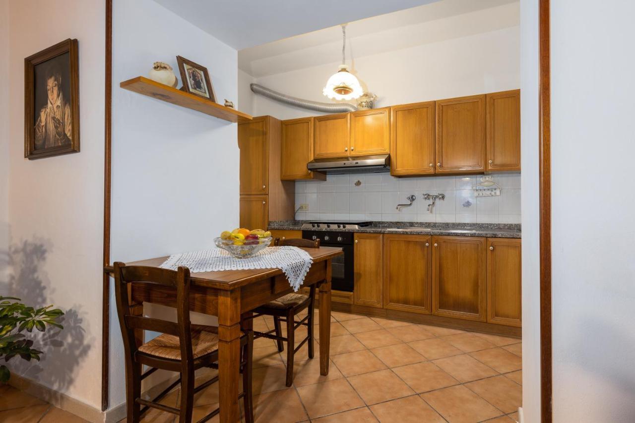 Enchanting Flat With Patio In Abbadia A Isola Monteriggioni Kültér fotó